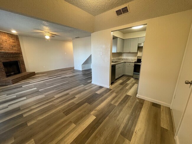 Foto del edificio - 2162 E Arkansas Ln
