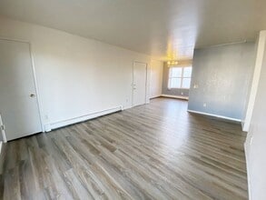 Building Photo - 3934 W 30th Ave