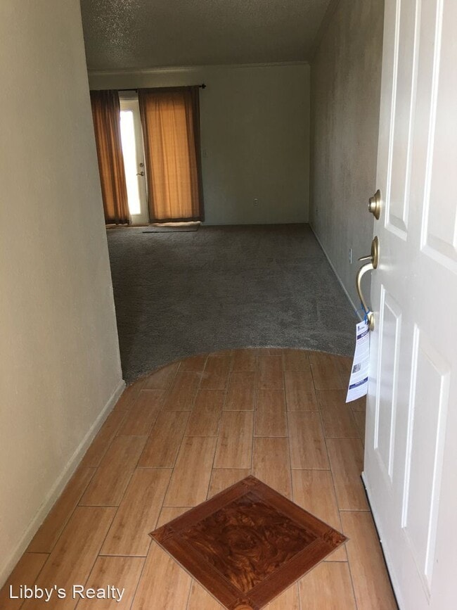 Building Photo - 2 br, 2 bath House - 5395 Baileya Ave