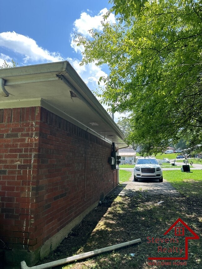 Building Photo - 803 Gadd Rd