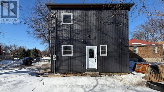 Building Photo - 29 Leahann Dr