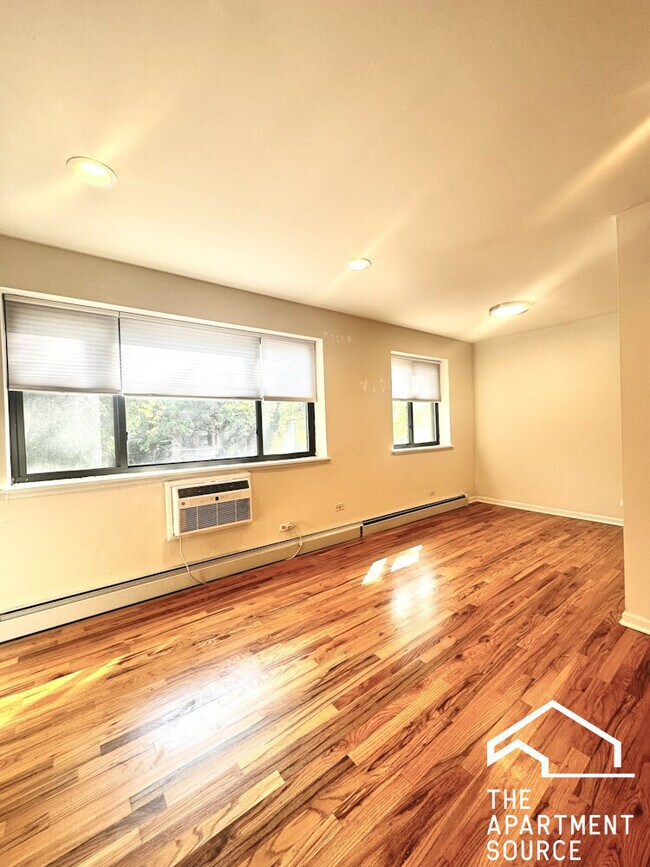 Foto del edificio - 6954 N Sheridan Rd