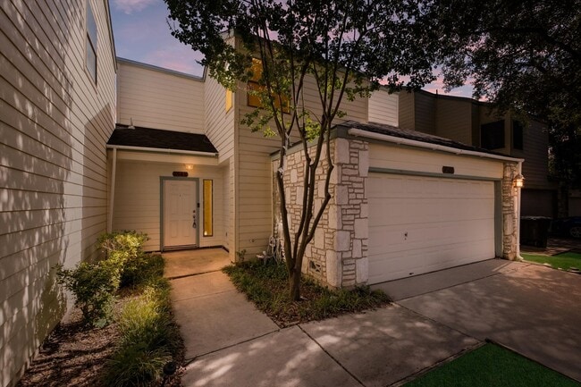 Easy Living in Echo Creek - Easy Living in Echo Creek House