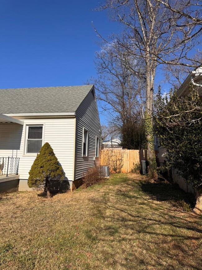 Photo - 2 Bedroom with Possible 3rd || 1 Bathroom - Single Family Home