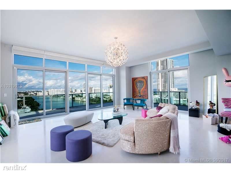 Foto principal - 201 Aqua Ave