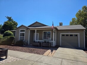Building Photo - 2412 Summercreek Dr