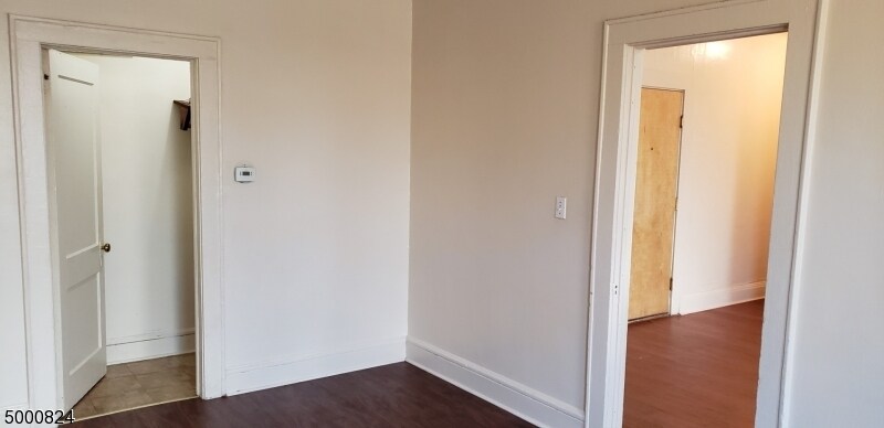 Building Photo - 1709 S Wood Ave