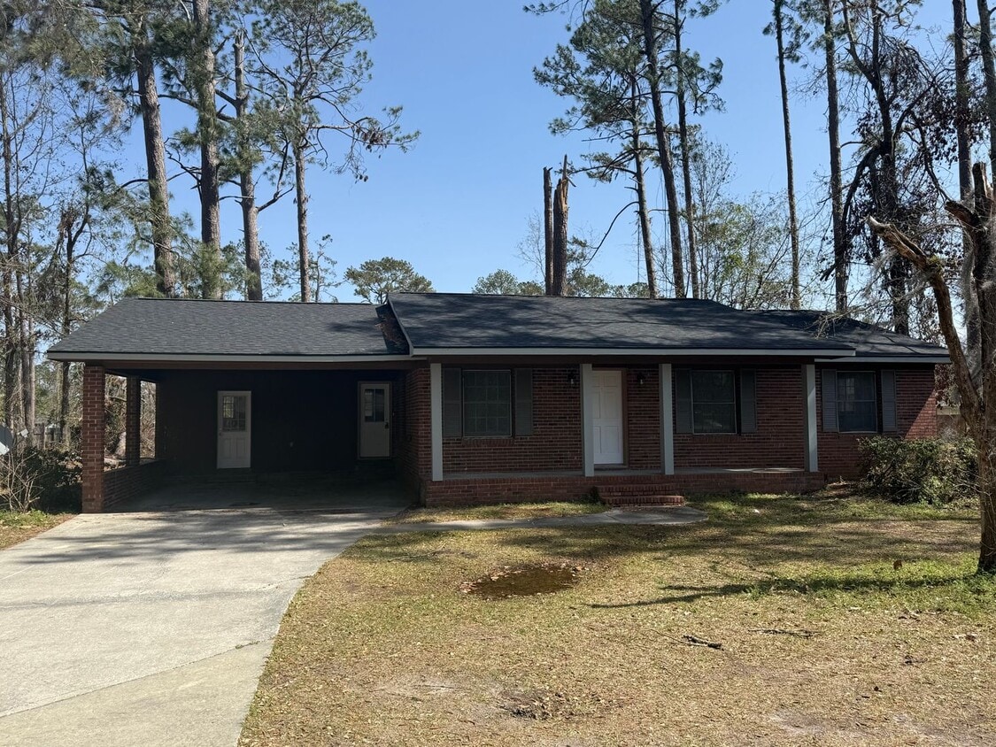 Primary Photo - 3 Bedroom 2 Bathroom home available now in...
