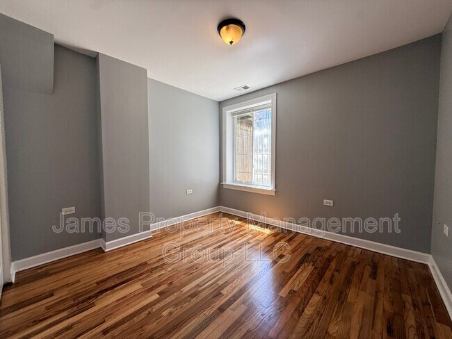 Foto del edificio - 2213 W Washington Blvd