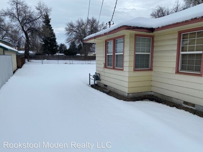 Foto del edificio - 2 br, 1 bath House - 4274 Clinton