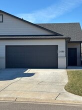 Building Photo - 3239 N Cedar Downs Ln