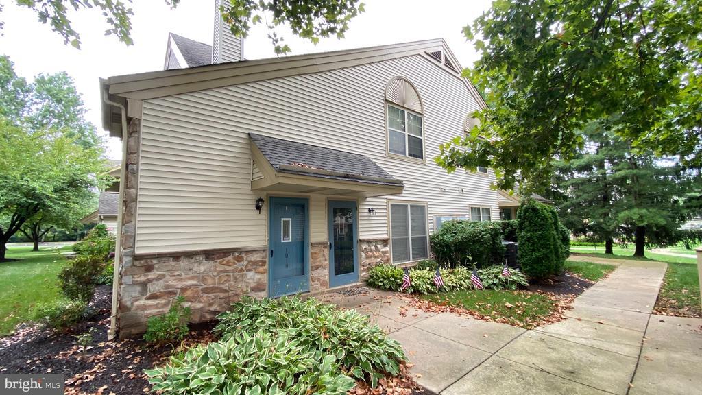 Primary Photo - 1010 Foxmeadow Dr