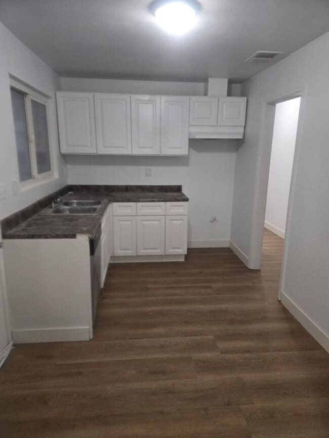 Building Photo - 44258 4th St E