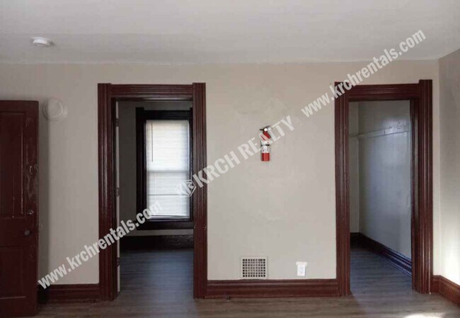 Foto del edificio - 3-Bedroom Home in South Side Neighborhood
