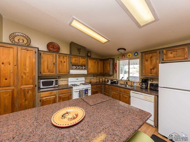 Foto del edificio - 13536 E 52nd St