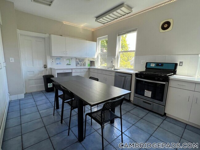 Foto del edificio - 1000 Memorial Dr