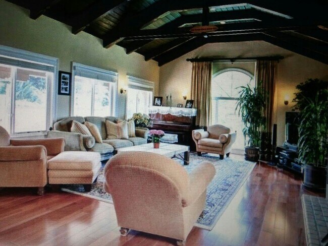 Foto del edificio - 1138 S Rimpau Blvd