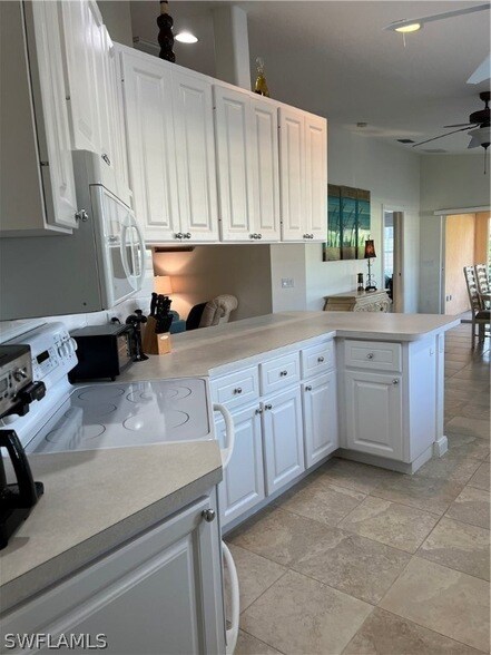 Foto del edificio - 7373 Emilia Ln