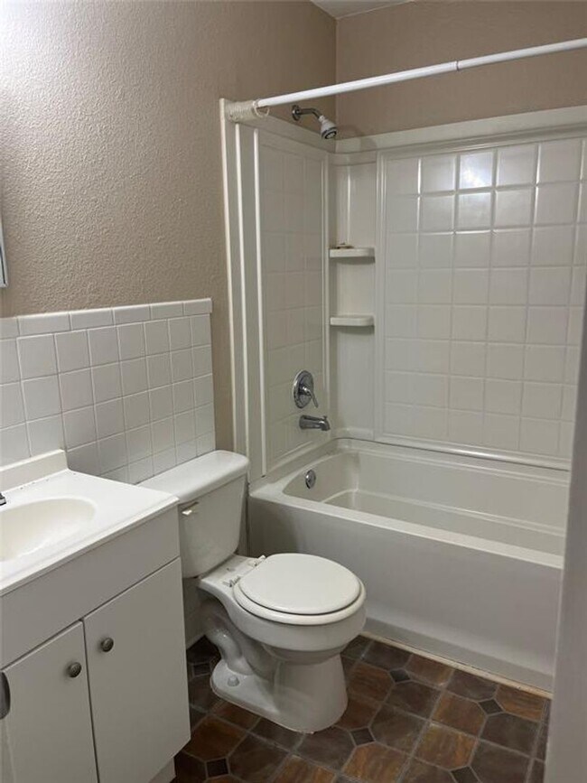 Foto del edificio - Minutes from Decatur Square 3 Bedroom 1 Bath