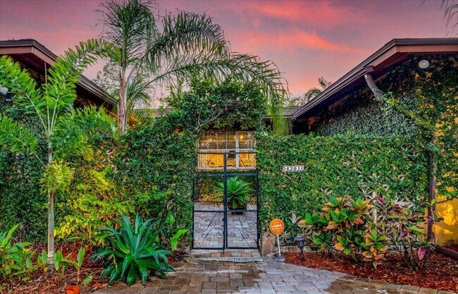 Foto del edificio - 4301 S Lockwood Ridge Rd