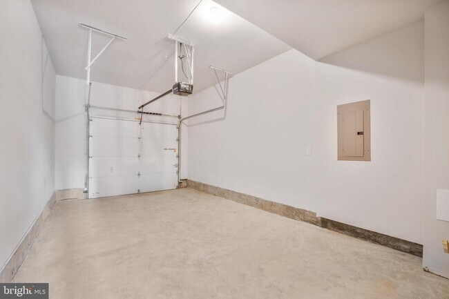 Foto del edificio - 7512 Sawyer Farm Way