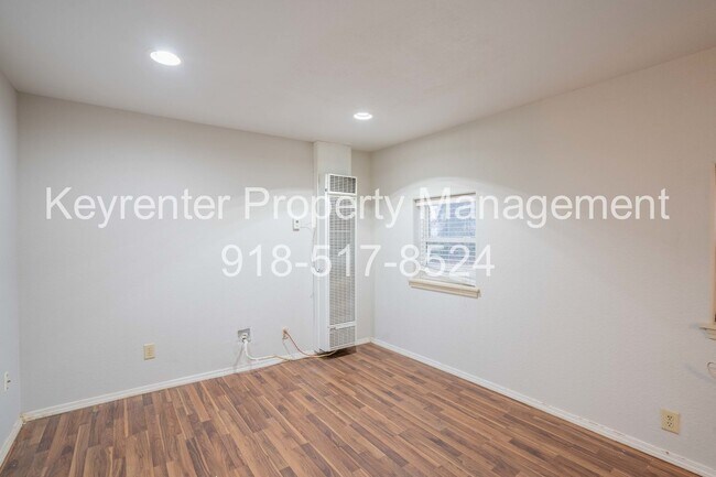 Foto del edificio - S Joplin Ave Triplex
