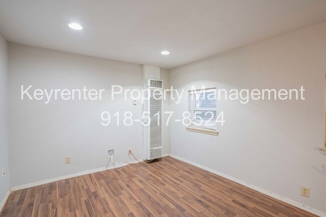 Building Photo - S Joplin Ave Triplex