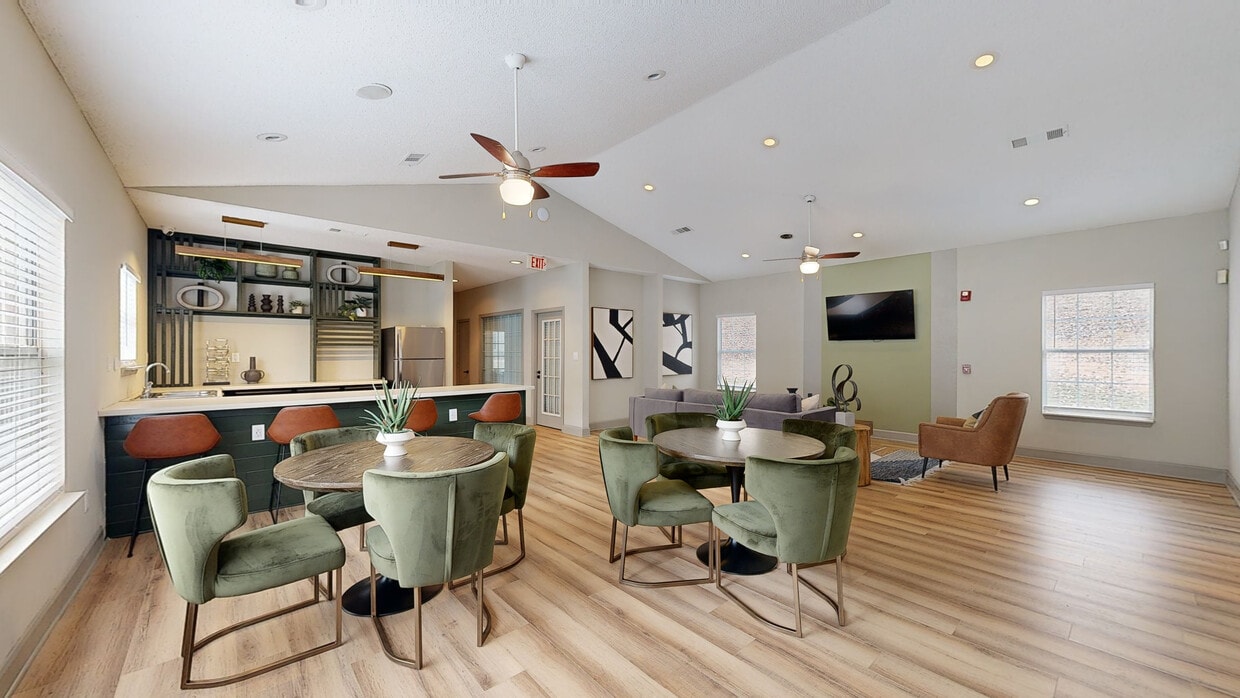 Photo - Eastlake Gardens Apartments