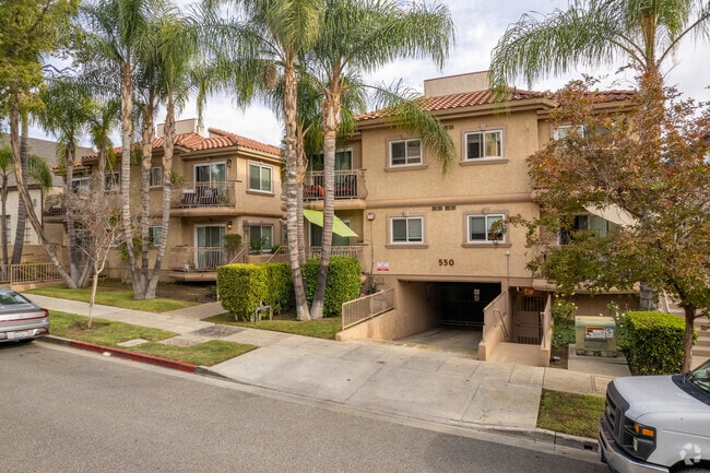 Building Photo - 550 E Santa Anita Ave