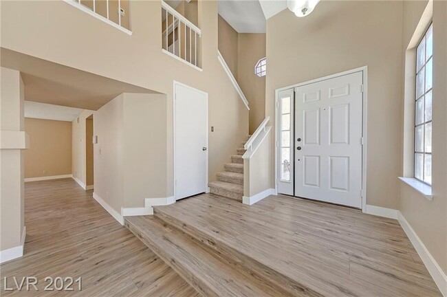 Building Photo - Ventana Hills