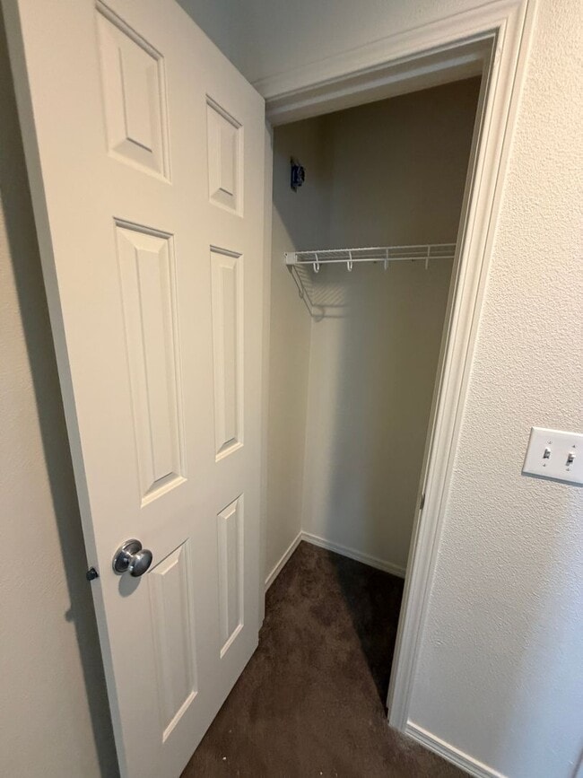 Foto del edificio - 3 bed 3.5 bath Townhome available on Rd 68!