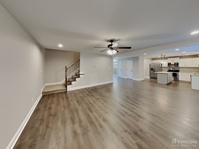 Building Photo - 714 Banister Dr
