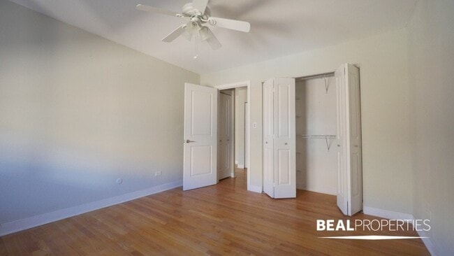 Building Photo - 623 W Wrightwood Ave