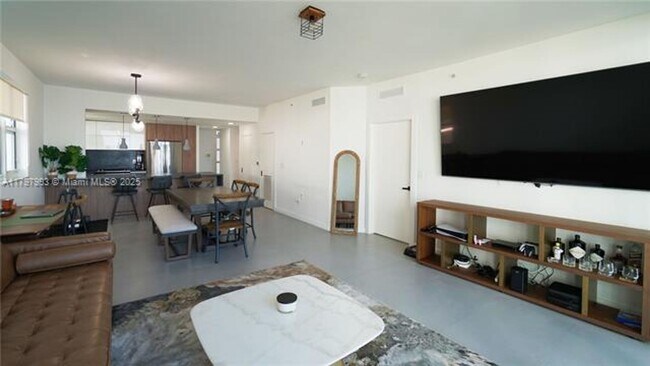 Foto del edificio - 7918 Harbor Island Dr