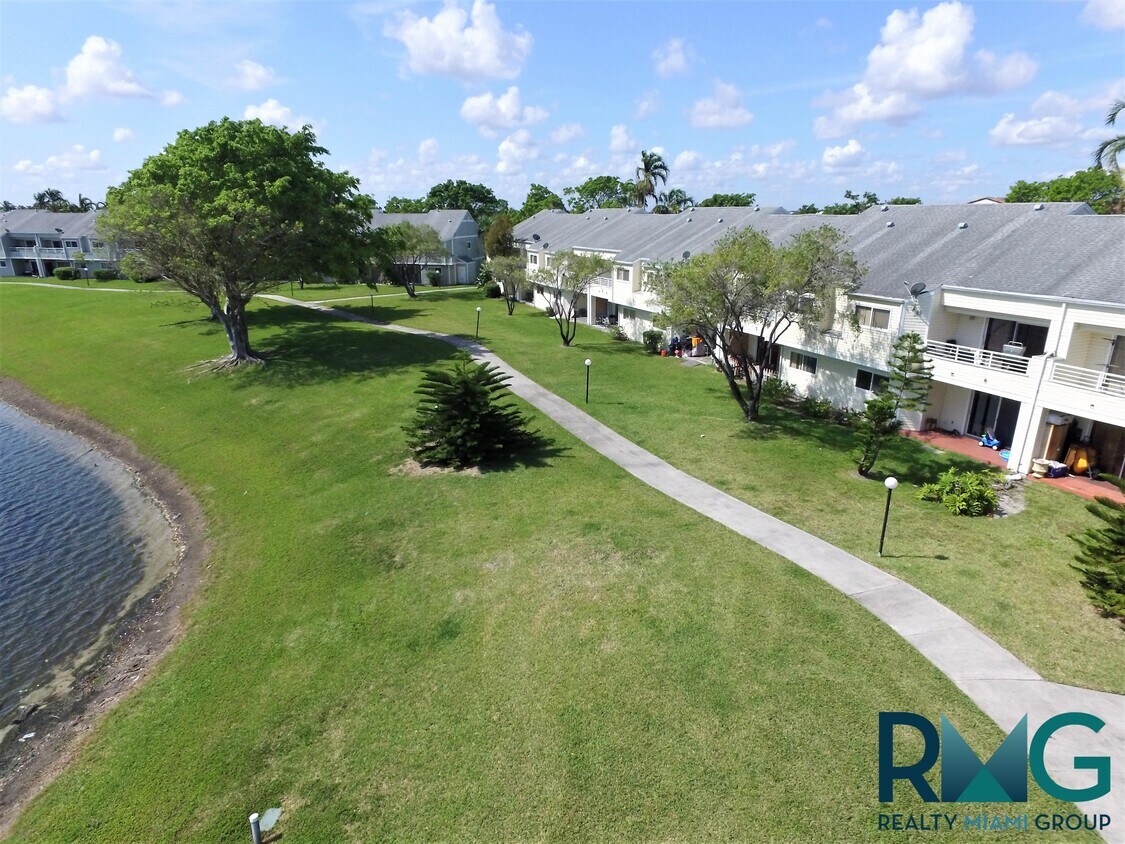 Primary Photo - 3401 NW 44th St