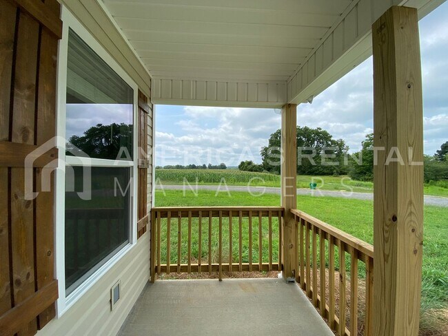 Building Photo - Home for Rent in Logan, AL!!! Minutes from...