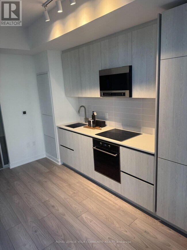 Photo du bâtiment - 120 Broadway Ave