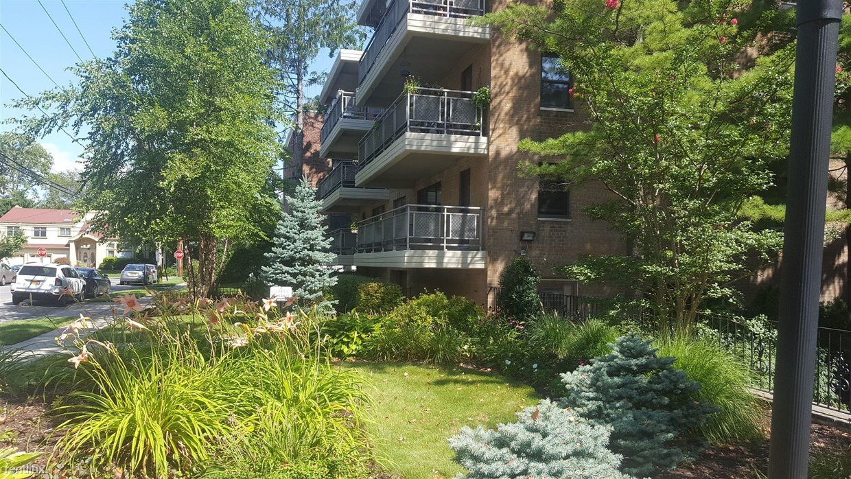 Foto principal - 1 br, 1.5 bath Apartment - 25 Park Pl