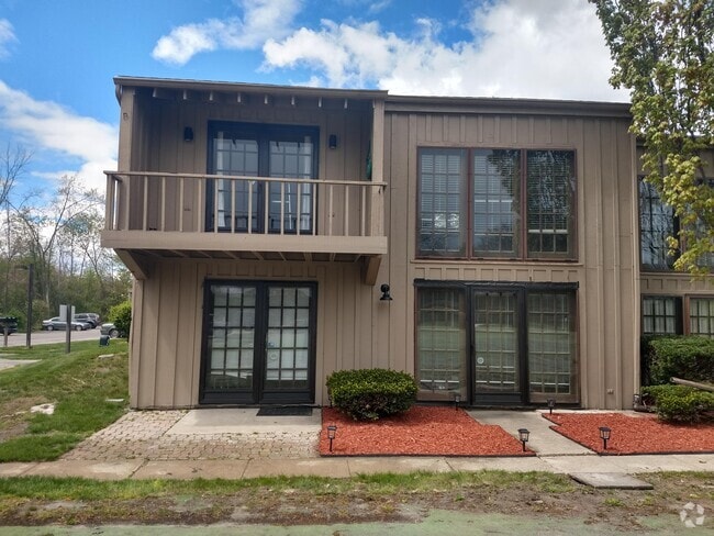 Building Photo - 6212 Tennis Ct