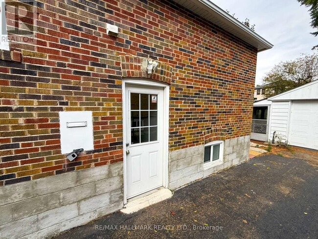 Building Photo - 20 Bayard Ave