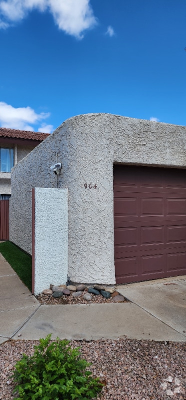 Building Photo - 1904 S Shannon Dr
