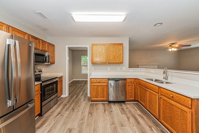 Foto del edificio - 1549 Pebble Ridge Dr