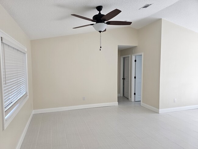 Photo - 414 Sandpiper Ridge Dr House