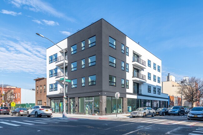 Building Photo - 503 Evergreen Ave