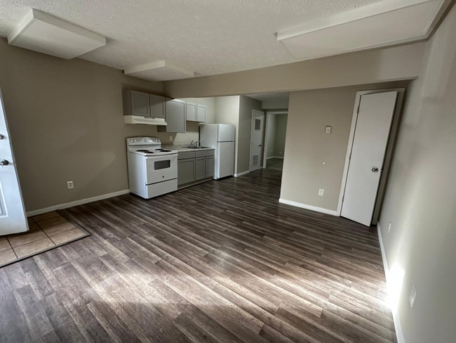 Foto del edificio - 766 Anderson Ave