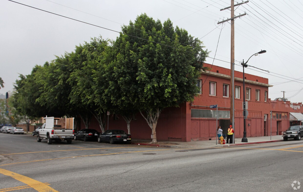 Primary Photo - 228 Avenue 55