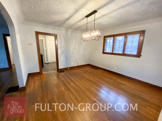 Building Photo - 99 Luton Ave SE