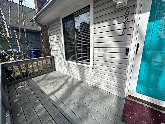 Building Photo - 6536 Valene Ct