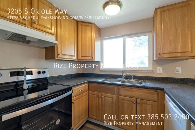 Building Photo - 3205 W 3205 S