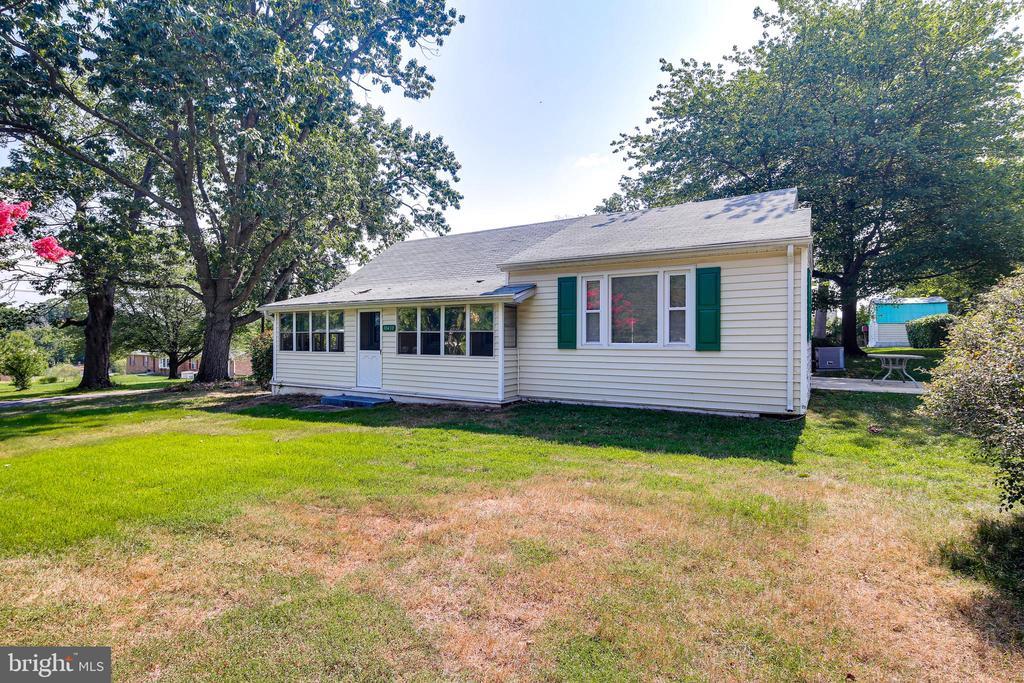 Primary Photo - 10410 Shady Acres Ln